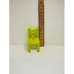 Stol i plastik til dukkehus scala 1:12 (brugt)