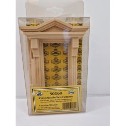 Victoriansk vindue i umalet tr med rigtig rude i glas (nyt)