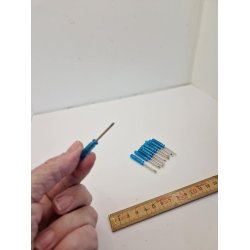 St med 10 stk mini skruetrkkere scala 1:1 (nye)