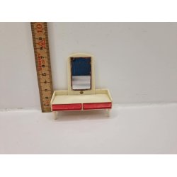 Makeup bord i plastik. Scala 1:16/18 (brugt)