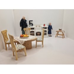 Skammel/lillebord med dug og under skl, det er limet p (brugt)