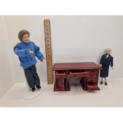 Skrivebord i tr (brugt)