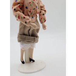 Dukke dame i delvis porceln. Scala 1:12 (brugt) 14,5 cm