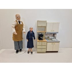 Espresso kaffemaskine i resin (ny) Ml hjde 2,5 cm, lngde 2 cm, dyb 2 cm