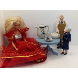 STORT stel i porceln (brugt/kop defekt)