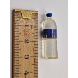 Vand flaske i plastik (brugt)