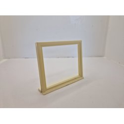 1 stk Lundby vindue i plastik. Farver crem (nr 1) eller hvid (nr 2)