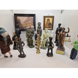 Egyptisk Farao figur i hrdt materiale (muligvis sten eller gibs) (vintage)