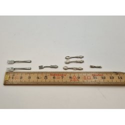 Bestik lot i metal (lidt defekte)