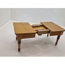 Spisebord med udtrk og 2 plader. Schneegas (antik ca r 1910)