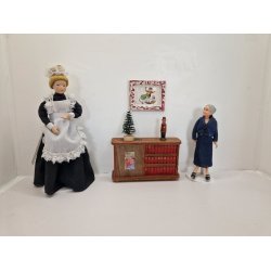 Dukke i tr (antik) H 3,4 cm