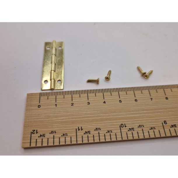 Hngsel med 4 skruer 4 x 1,5 cm (nyt)