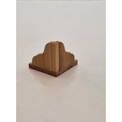 Hjrne hylde i tr (brugt)