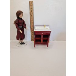 Skab med vask i tr (brugt/lidt defekt)