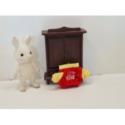 Pizza uniforms bluse. Sylvanian (brugt)