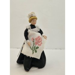 Stof med rose (hnd broderet)