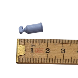 Shampoo flaske lilla i plastik (brugt)