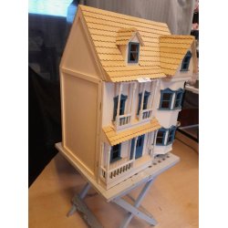 1 stk fint dukkehus i tr� (brugt/fin stand) 1:12 SENDES IKKE/ kan afhentes