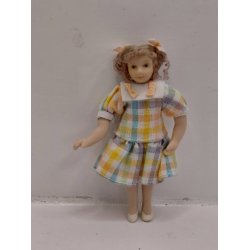 Dukke barn scala 1:12 i porcel�n (brugt/som ny)