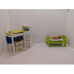 K�jeseng med skrivebord i plastik og senget�j. Lundby (brugt)
