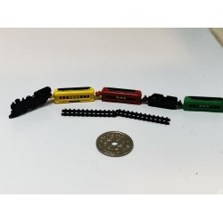 Tog med skinner i metal (nyt)