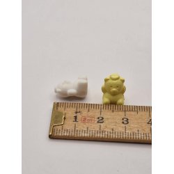 2 sm bamser i plastik (brugte)