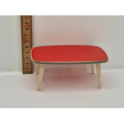 Bord i plastik (brugt)