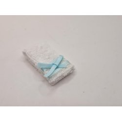  Hndklde med lysebl eller lyserd sljfe (nyt)