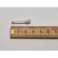 Svensk ngle i metal (ny)