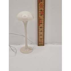 Gulvlampe (a la Verner Panton) med 12 volt stik (hndlavet)