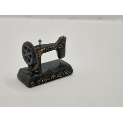 Singer symaskine i resin (gammel)