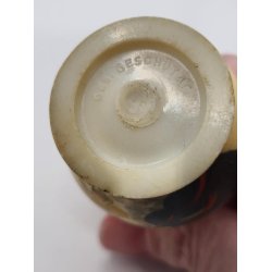 Vase i resin. Ges geschtzt (antik)