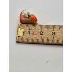 Kage med jordbr (ny)