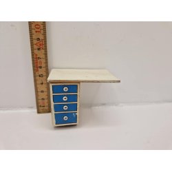 Kkken sidebord med skuffer. Lundby (brugt/malet)