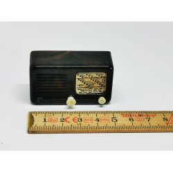 Radio i plastik (brugt)