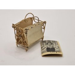 Magasin/avis holder i metal (antik)