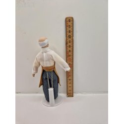 Dukke til dukkehus scala 1:12 (ny/lidt defekt)