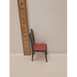 Spisebordsstol i plastik (brugt)