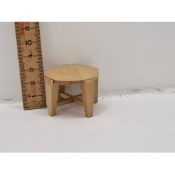 Lille bord i tr (brugt/som nyt)