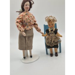 Stuepige dukke i porceln (antik) 9,5 cm