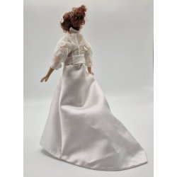 Brud i hndlavet brudekjole og hrpynt inkl stativ (ny/hndlavet) scala 1:12 14,5 cm