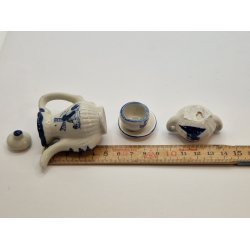 STORT stel i porceln (brugt/kop defekt)