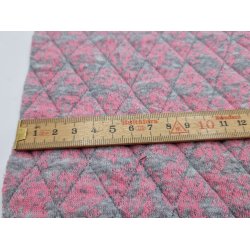 Vatteret stof 26 x 26 cm (nyt)