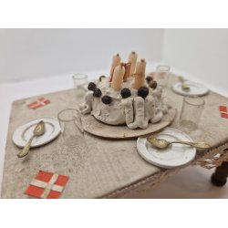 Fdselsdags bord med indhold (vintage/delvis hndlavet)