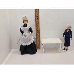 Bord i plastik. Lundby spisebord. 1:12 sofabord (brugt)