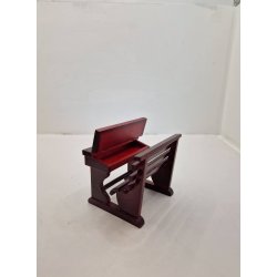 Skolebnk i tr (brugt)