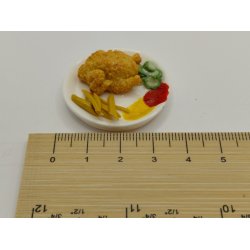 Tallerken med kylling, pomfritter og agurkesalat (delvis hndlavet)