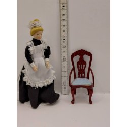 Spisebordsstol med armln i tr (brugt)