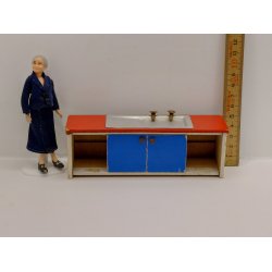Kkkenbord i tr, med vask i metal skala1:16 (defekt/vintage)