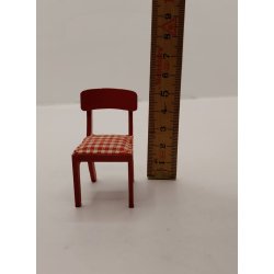 Spisebordsstol i tr. Lundby (vintage)